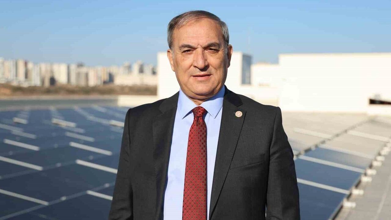 Adana Alparslan Türkeş Bilim ve Teknoloji Üniversitesi GES ile kendi elektriğini üretiyor; yıllık ~24 milyon TL tasarruf hedefi