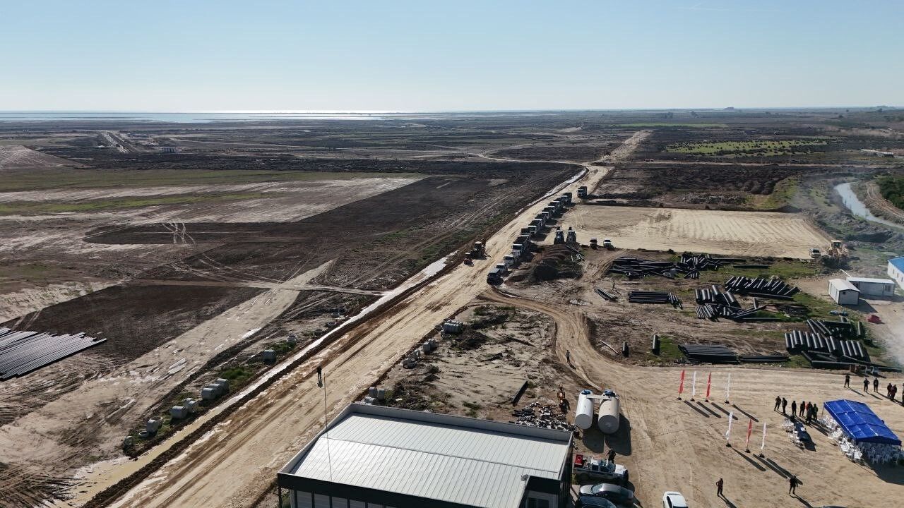 Adana'da 1 milyar TL'lik Karataş Organize Tarım Yatırımı: Altyapı 31 Aralık'ta Tamamlanıyor