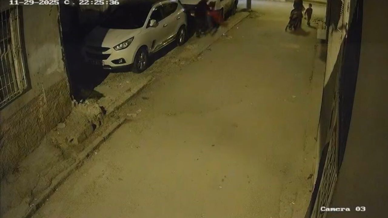 Adana'da kameraya yansıyan darp vakası: Şüpheli çocuğun babası olarak gözaltına alındı