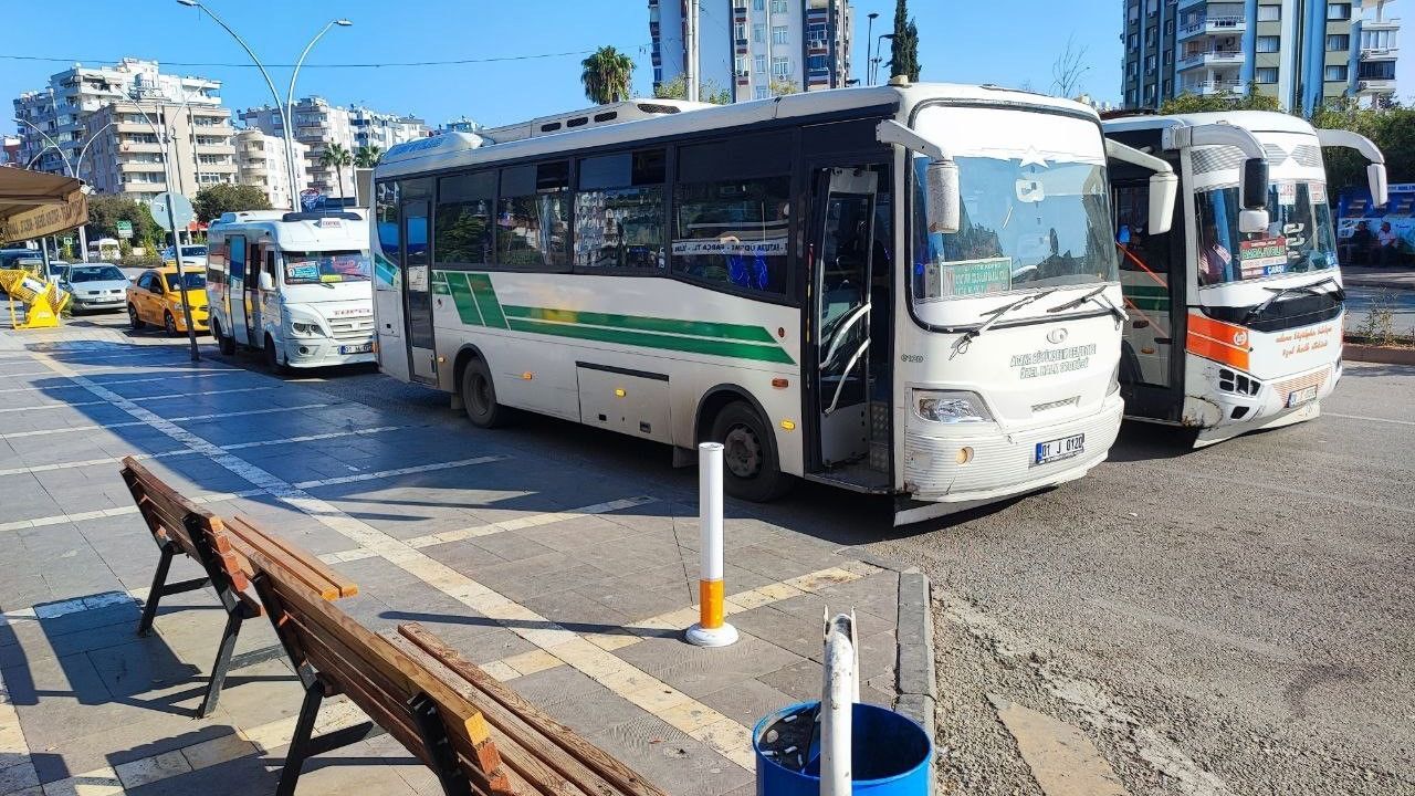 Adana'da toplu taşıma zammı yürürlüğe girdi — Yeni tarifeler ve tepkiler