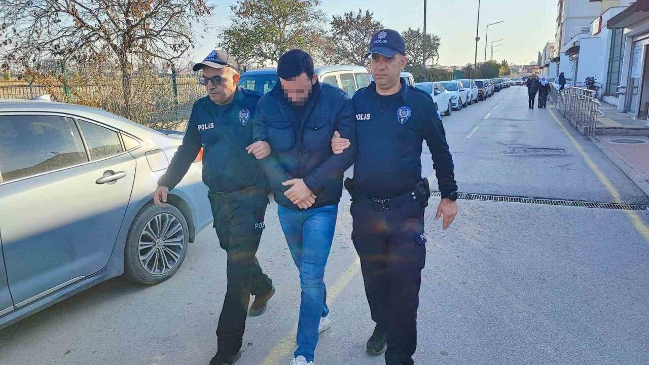 Adana’da yaya geçidinde 12 yaşındaki Miraç Çam’a çarpan sürücünün ehliyetine daha önce el konuldu