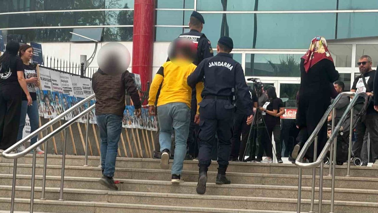 Adıyaman'da P-6 Konteyner Kentte Hırsızlık: 2 Şüpheli Yakalandı