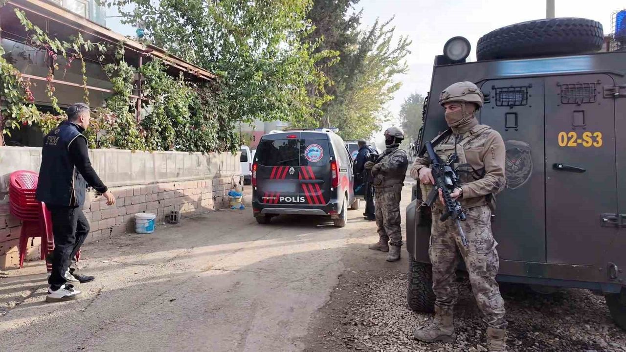 Adıyaman'da silah kaçakçılığı operasyonu: 28 şüpheli yakalandı