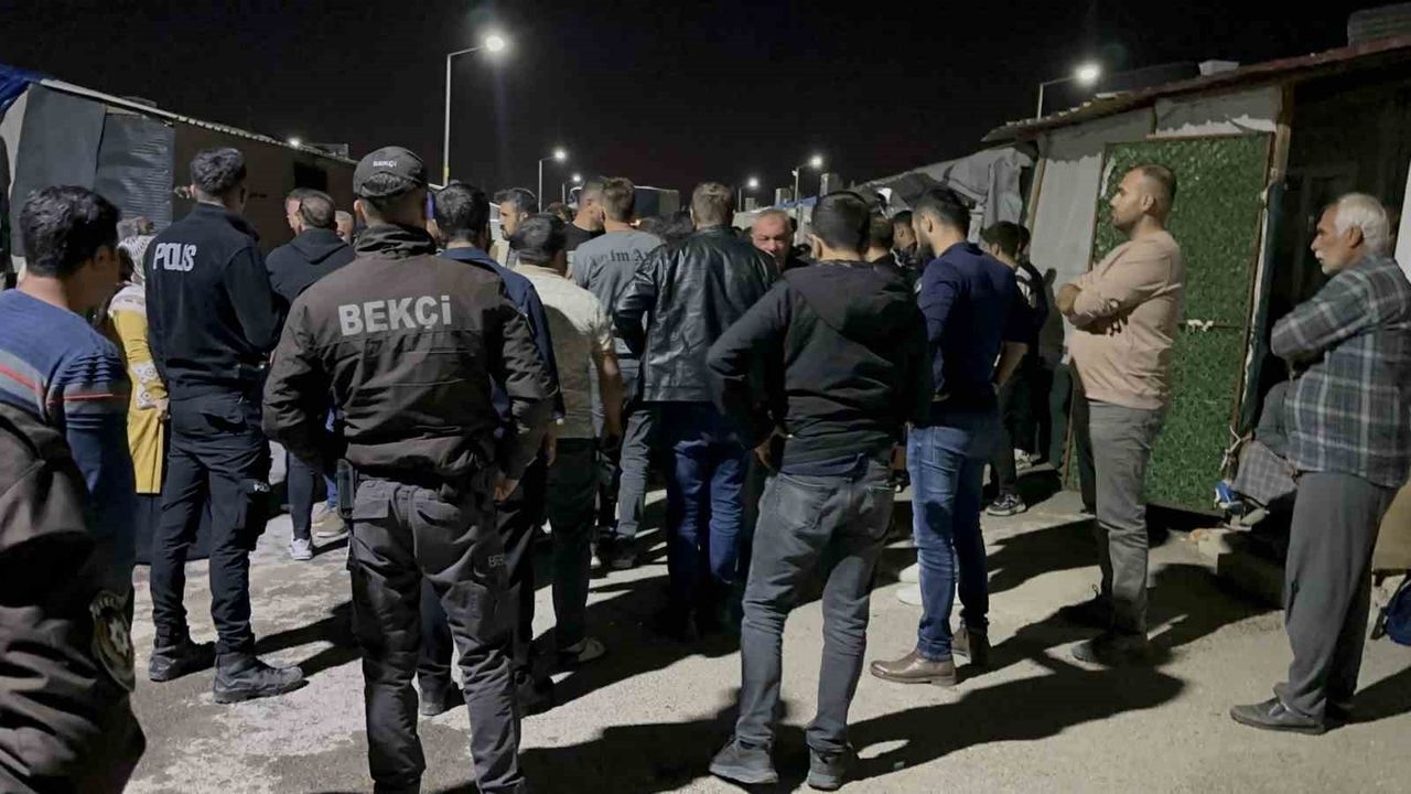 Adıyaman'da Siteler Mahallesi K-6 Konteyner Kent'te iki grup arasında kavga: 3 yaralı