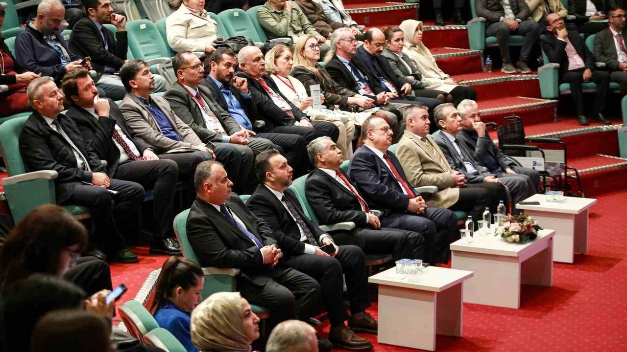 ADÜ'de 'Geçmişten Geleceğe Aydın' Sempozyumu 13 Kasım 2025'te başladı