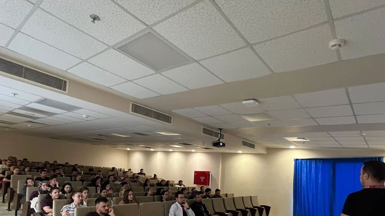 ADÜ Hastanesi'nde sağlık çalışanlarına Temel Yaşam Desteği eğitimi verildi