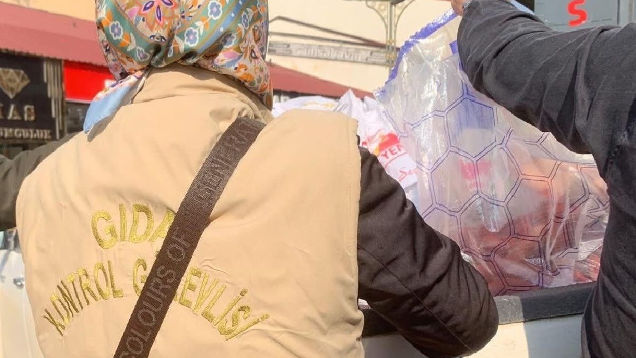 Ağrı'da denetimde 718 adet, yaklaşık 415 kilogram etiketsiz sucuk ele geçirildi