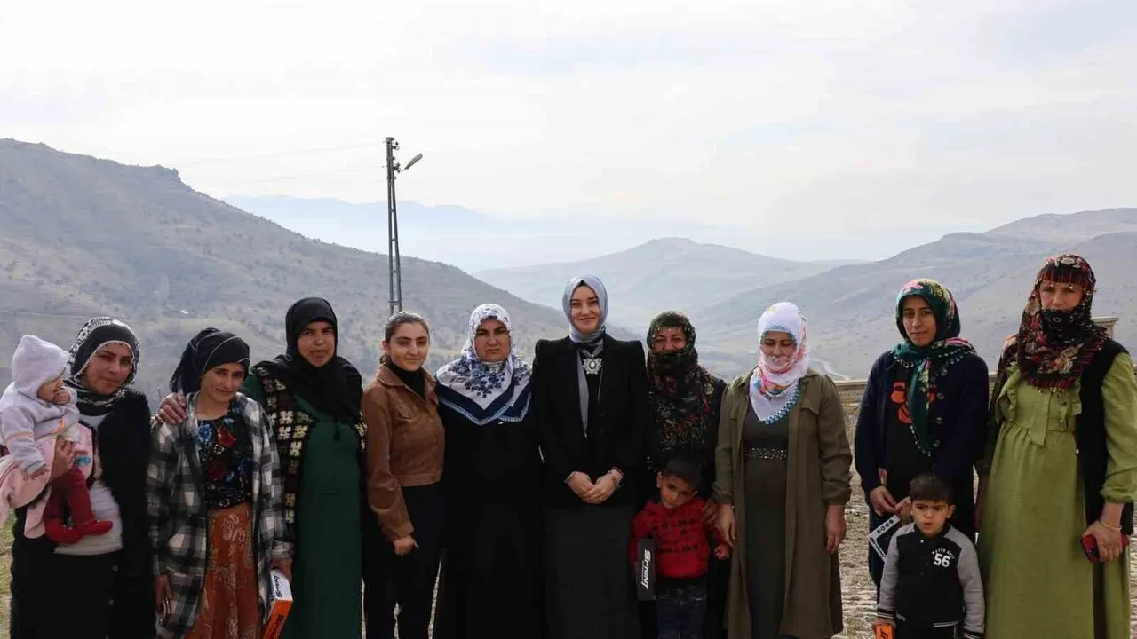 Ağrı'da Okulum Beni Bekler Projesiyle 9 Yaşındaki Öğrenci Yeniden Eğitime Başladı