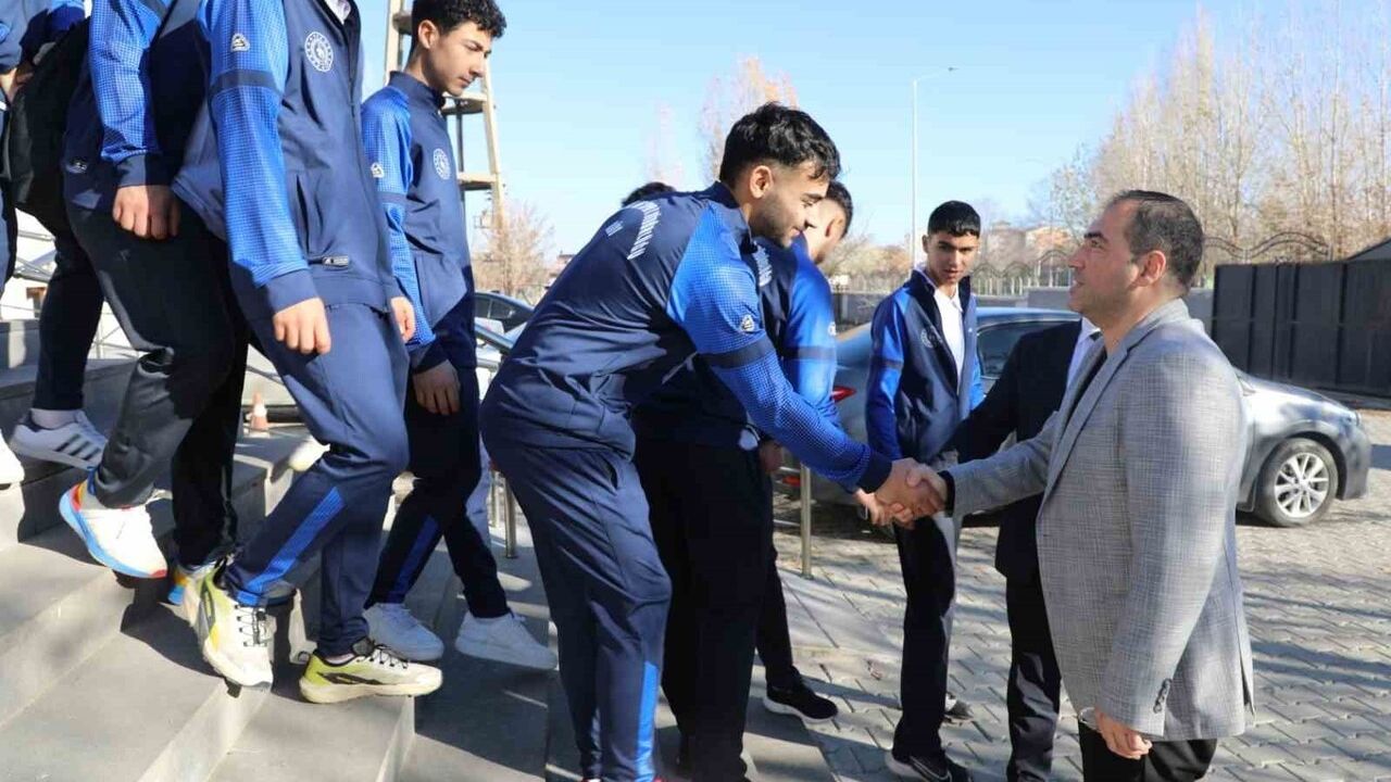 Ağrı Gençlik ve Spor Kulübü Türkiye Hentbol 2. Ligi'ne Yükseldi