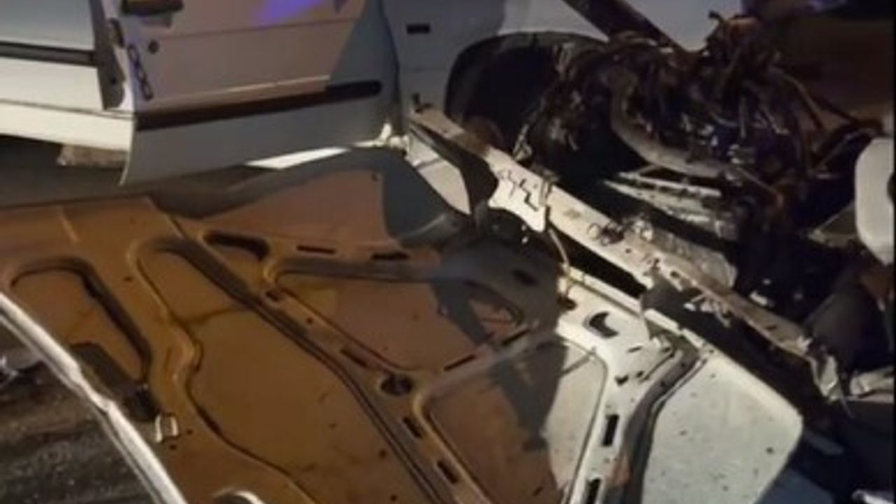 Ahlat’ta İki Araç Çarpıştı: 5 Kişi Yaralandı