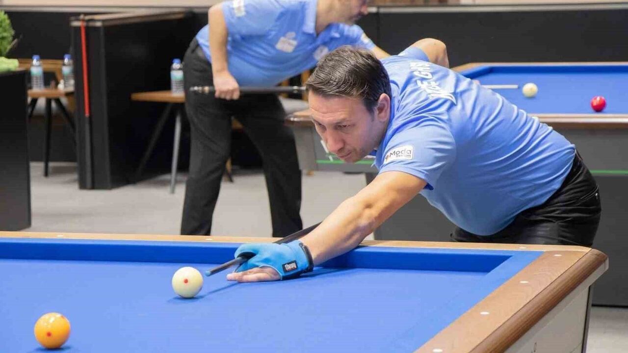 Ahmet Köseoğlu 3 Bant Bilardo Türkiye Şampiyonu oldu