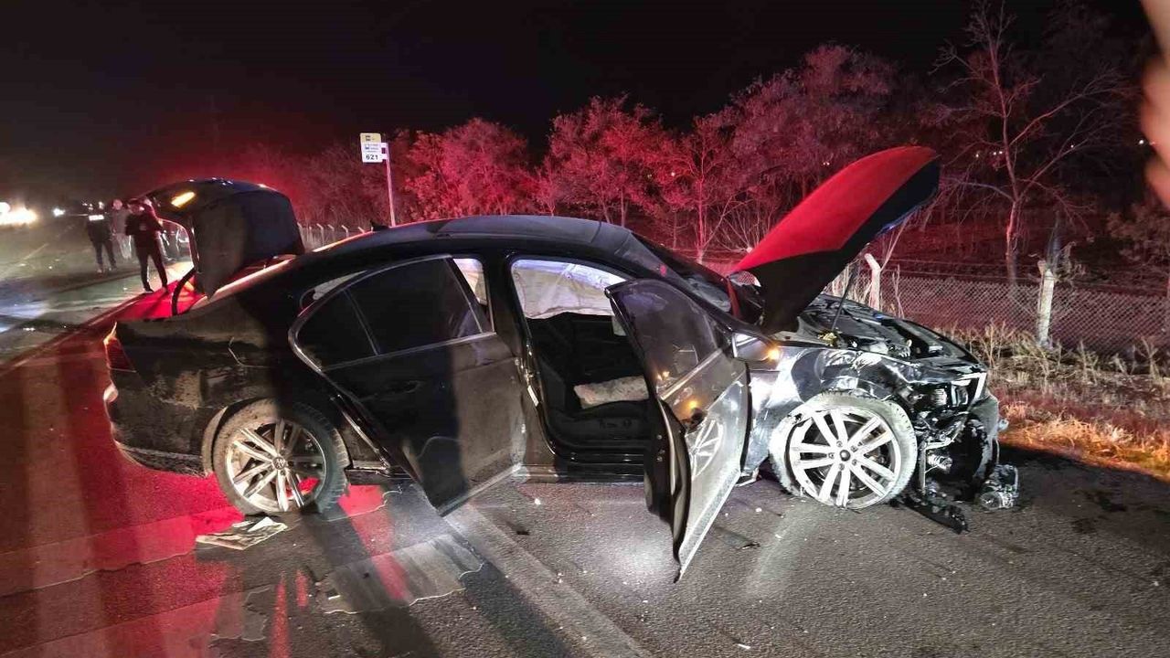 AK Parti Karaman Milletvekili Selman Oğuzhan Eser, Karaman-Konya yolunda trafik kazası geçirdi