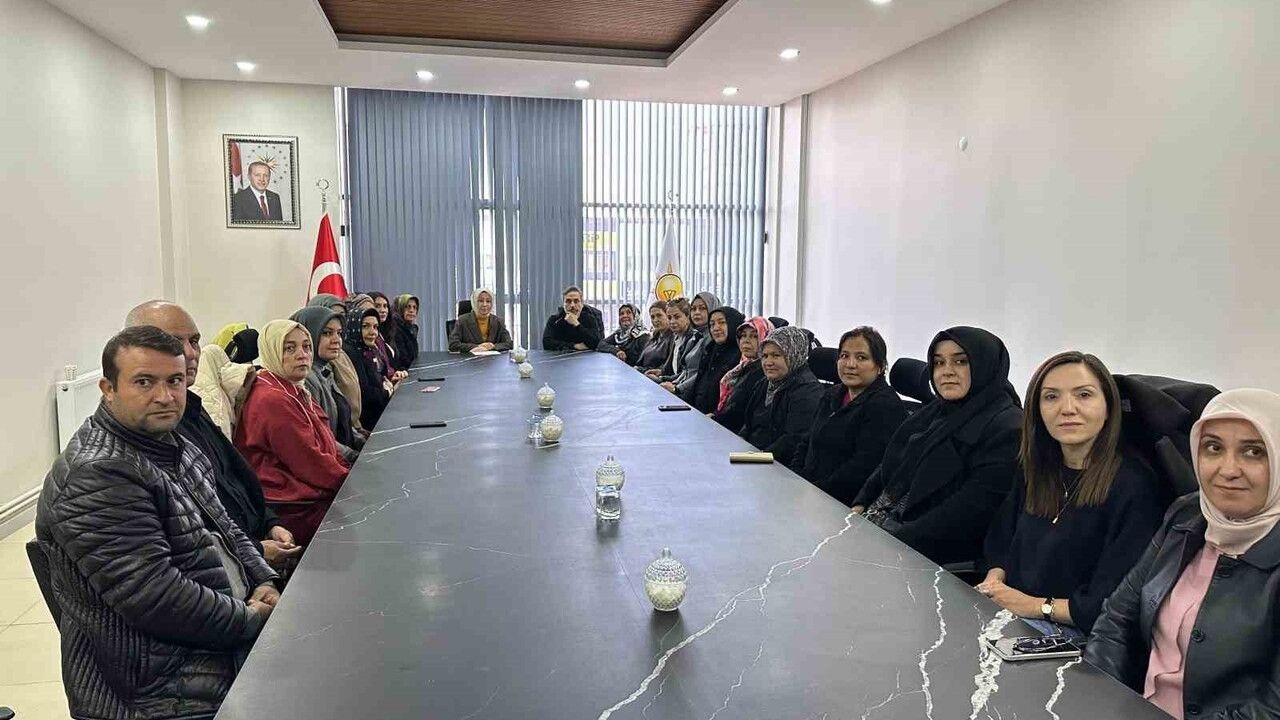 AK Parti Uşak Kadın Kolları Başkanı Sabancı: "Kadınlar daha görünür ve güçlü olacak"