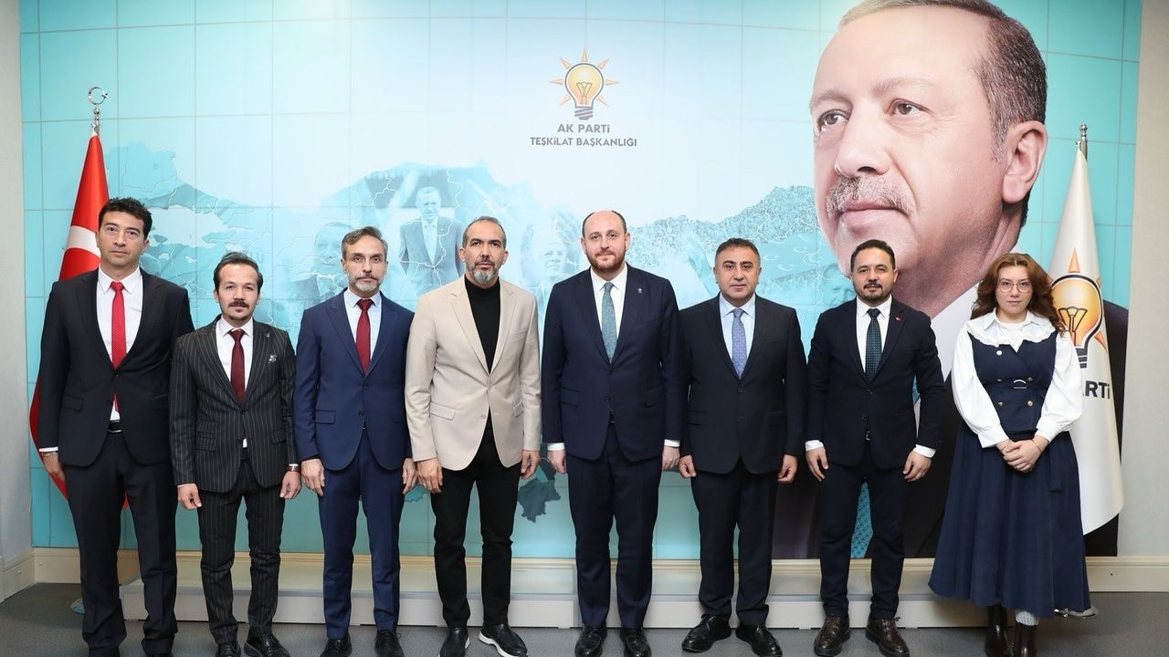 AK Parti Uşak Merkez İlçe Başkanlığına Mehmet Bitik atandı