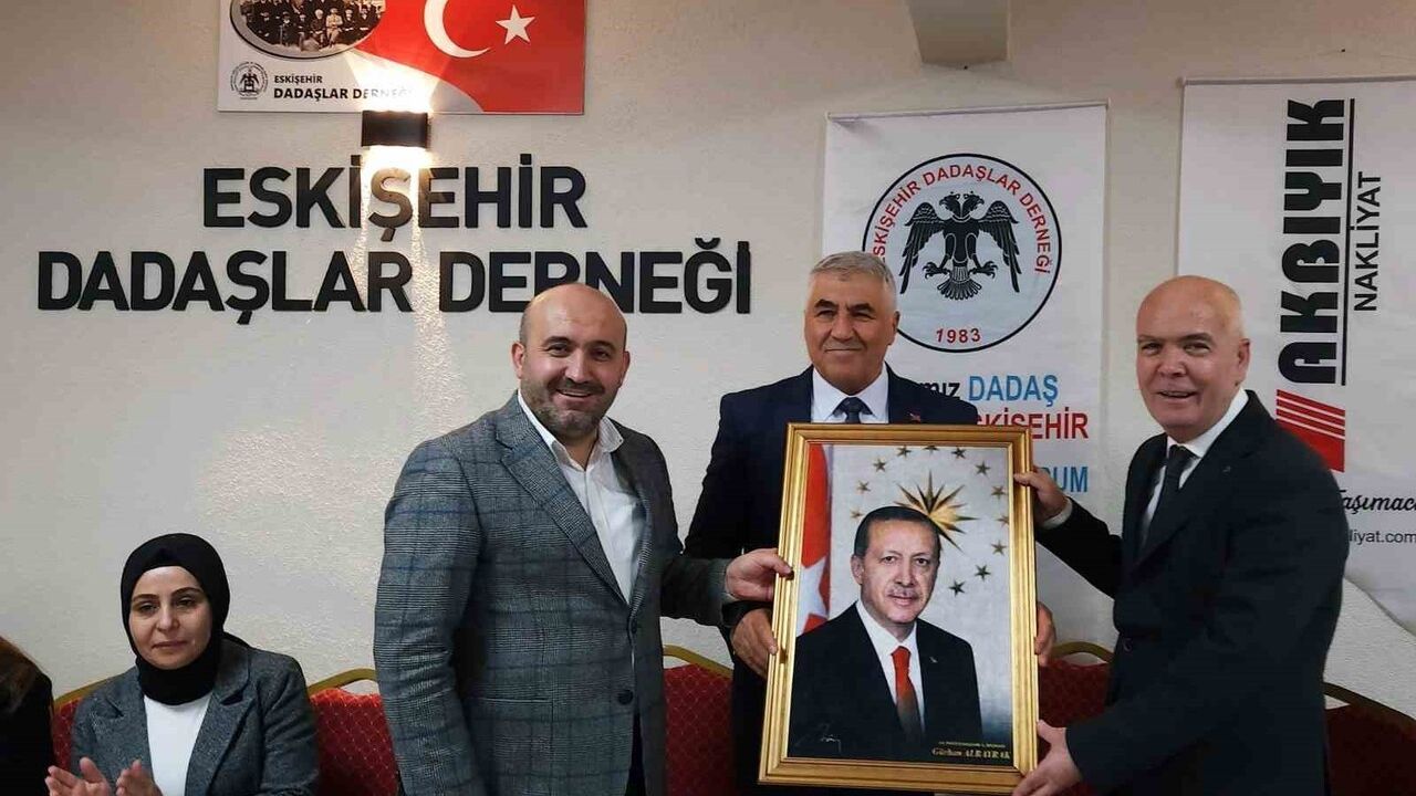 AK Parti ve MHP İl Başkanları Eskişehir Dadaşlar Derneği'ni ziyaret etti