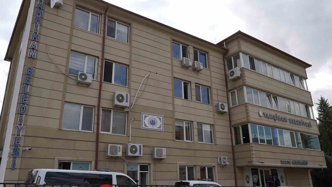 AK Parti, Yahşihan Belediye Başkan Vekili Aydın Demirdirek'i 'ihraç' talebiyle disipline sevk etti