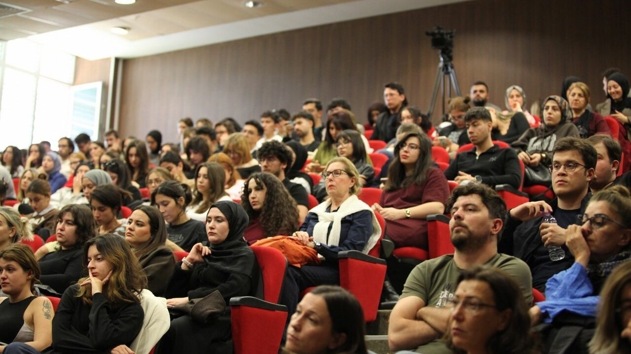 Akdeniz Üniversitesi'nde 'Boşanma ve Kadına Karşı Şiddet' Paneli: Eğitim ve Hukukta Çok Boyutlu Yaklaşımlar