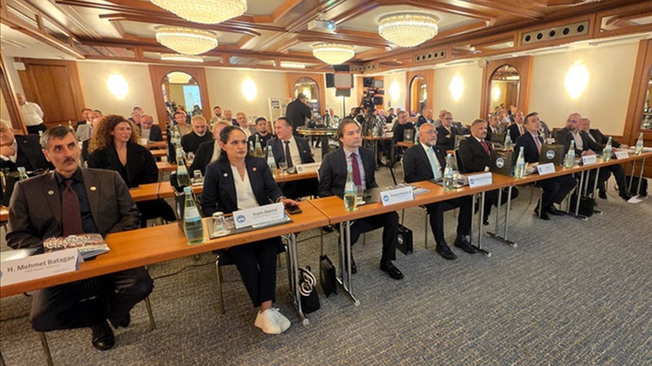 AKİB, Köln’de 'İş Dünyası Buluşması ve Yatırım Forumu' ile Avrupa’daki Kayserilileri Bir Araya Getirdi