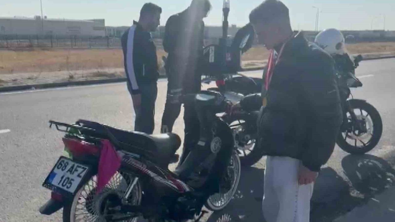 Aksaray'da abartı egzoz kullanan 17 yaşındaki motosiklet sürücüsüne 9 bin 267 lira ceza