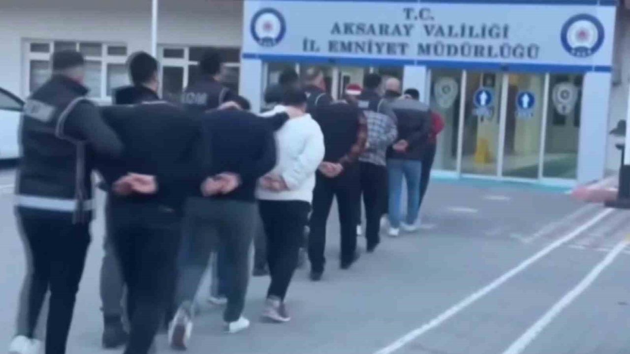 Aksaray'da FETÖ/PDY operasyonu: 10 gözaltı, 1 tutuklama