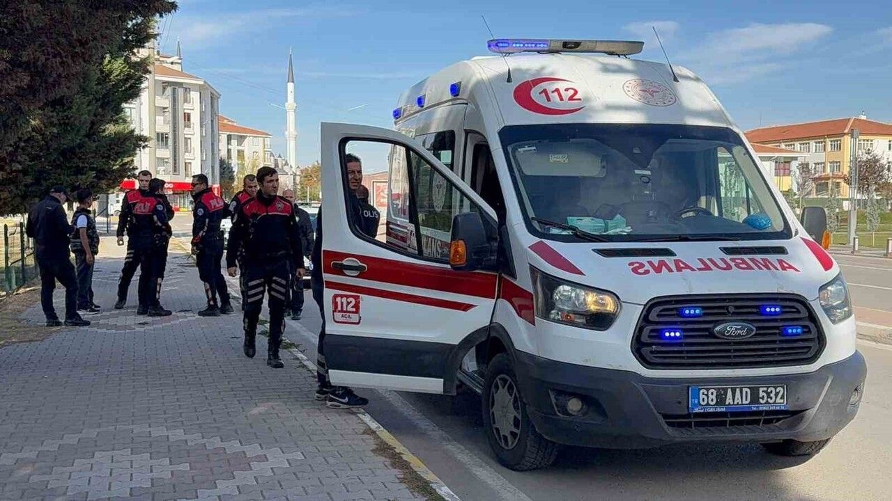 Aksaray Tematik Parkta 'yan baktın' kavgası: 16 yaşındaki çocuk bacağından bıçaklandı