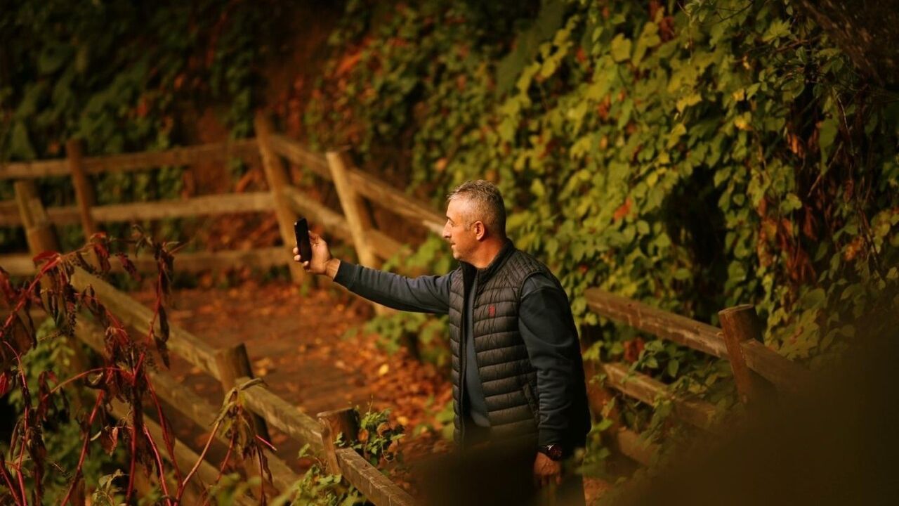 Aktaş Şelalesi Sonbaharın Renkleriyle Doğaseverlere Görsel Şölen Sunuyor