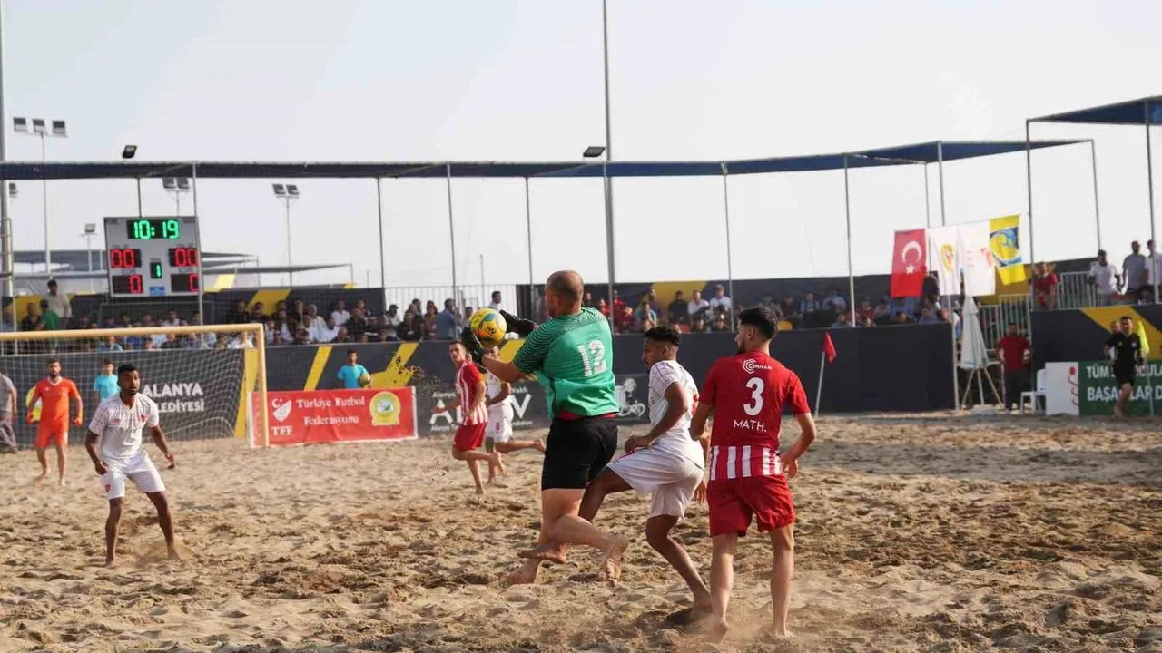 Alanya Belediyespor, TFF Plaj Futbolu Süper Finalleri'nde Türkiye Şampiyonu