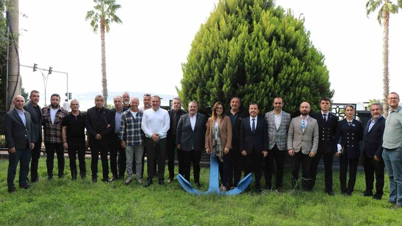 Aliaport'tan Midilli'ye ilk sefer: Aliağa heyeti adada yetkililerle buluştu