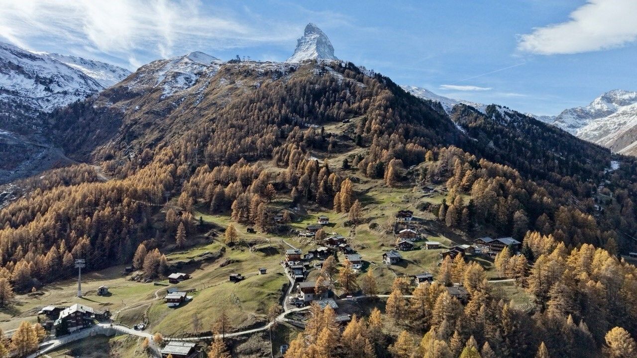 Alp Dağları'nda teleferiklerle erişilen zirveler: Matterhorn ve Zermatt'ın masalsı manzaraları