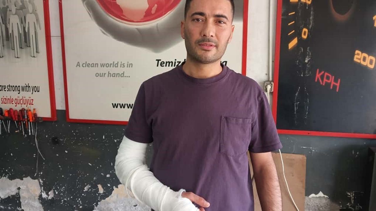 Altındağ'da Uyardığı Kişi Tarafından 3 Yaşındaki Oğlunun Önünde Saldırıya Uğradı; Kolu Kırıldı