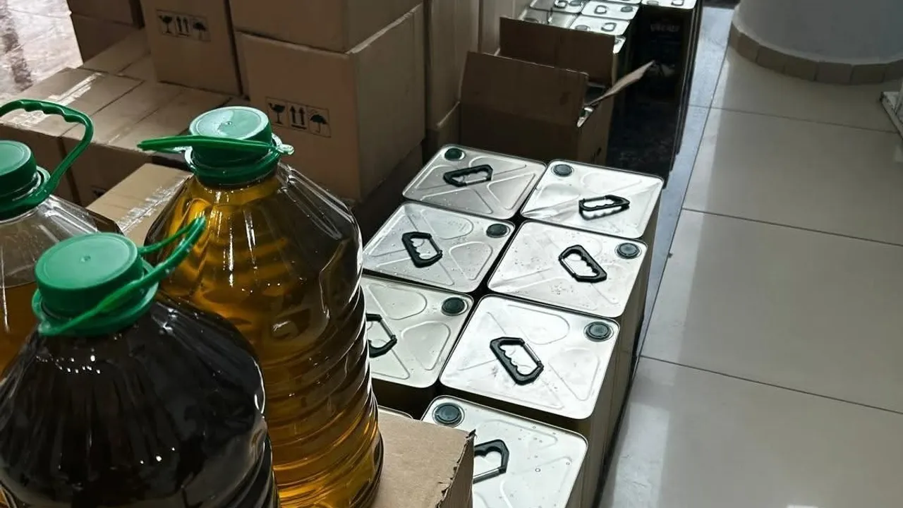 Amasya'da 'natürel sızma zeytinyağı' adıyla satılan 2 bin 54 litre yağ hileli çıktı
