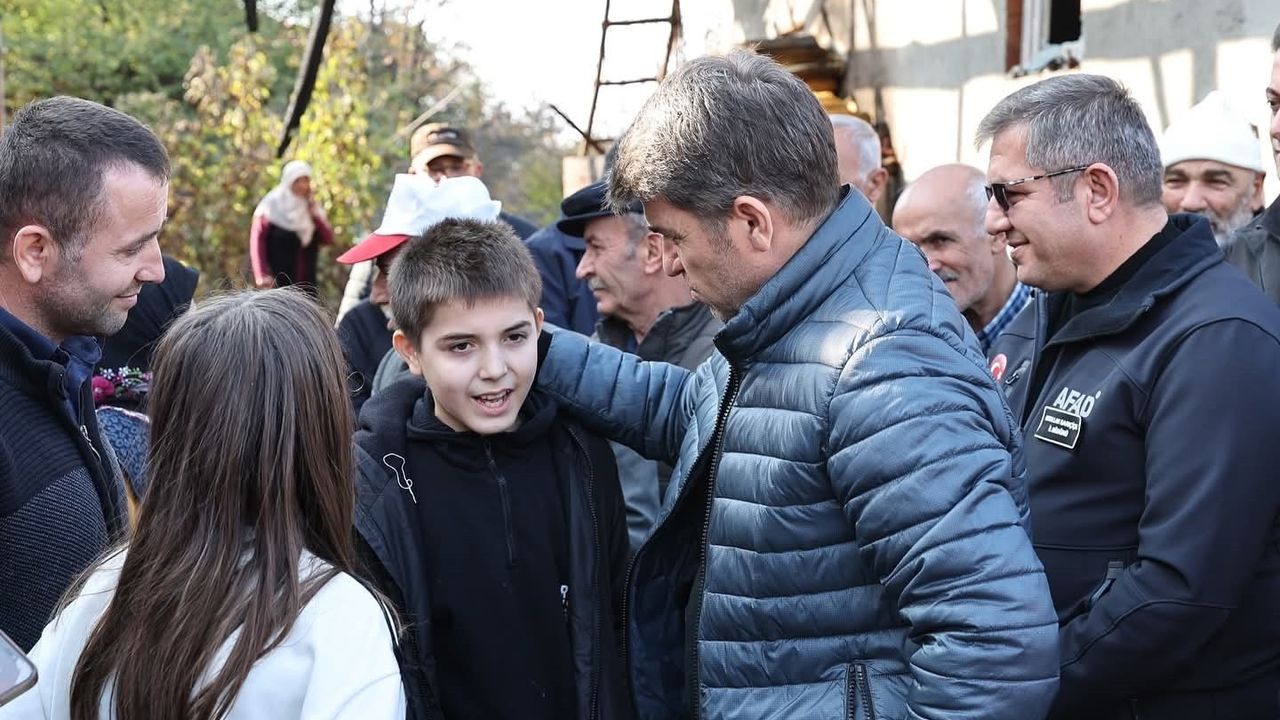 Amasya Kaleköy'de evleri yanan yaşlı çiftin evi el birliğiyle yeniden inşa edilecek