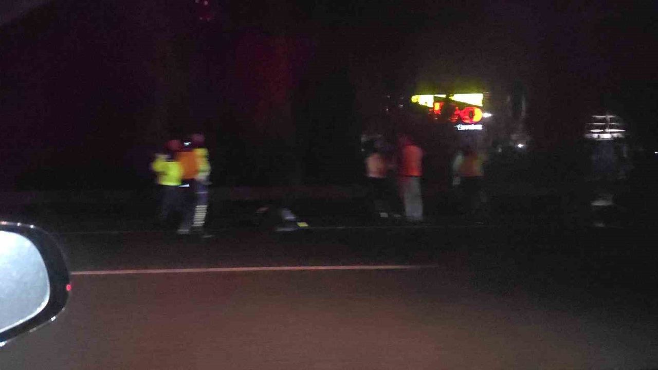 Anadolu Otoyolu Akyazı geçişinde yaya çarpması: 46 yaşındaki Engin K. yaşamını yitirdi