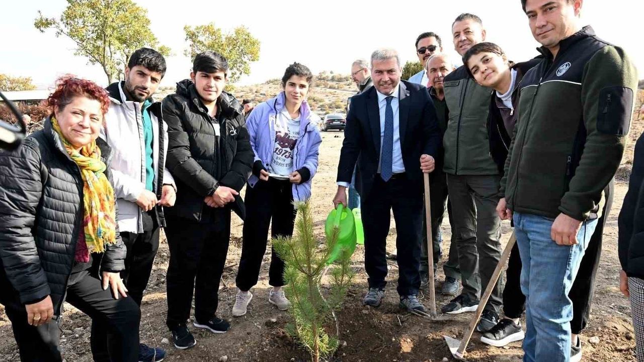 Anadolu Üniversitesi EEYO 'Yunus’un Fidanları' ile ağaçlandırma kampanyasını başlattı