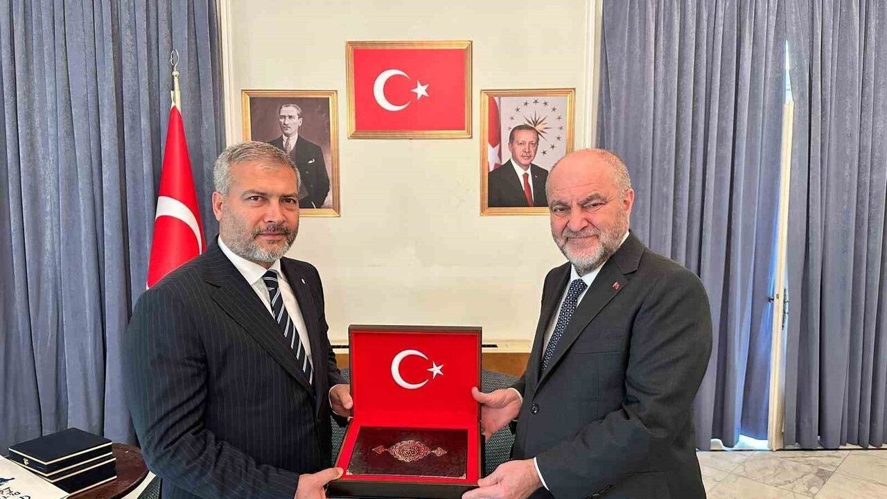 Anadolu Üniversitesi Şam'da Açıköğretim ve Türk Dili ve Kültürü Önlisans Programını Tanıttı