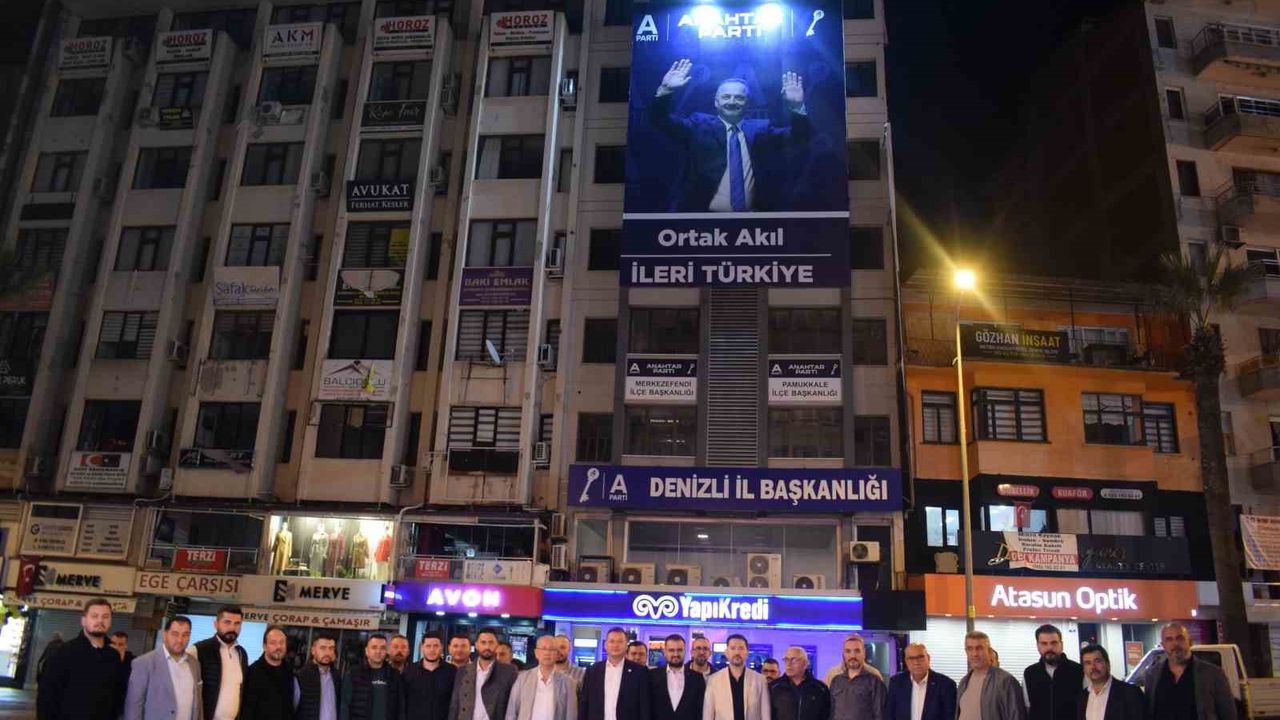 Anahtar Parti Denizli İl Başkanlığı yeni tabelasıyla çalışmalarına resmen başladı