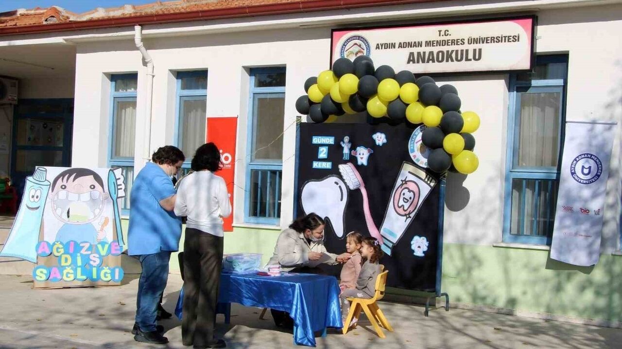 Anaokulunda 'Diş Hekimimle Tanışıyorum – Minik Gülüşler' ile Ağız ve Diş Sağlığı Eğitimi