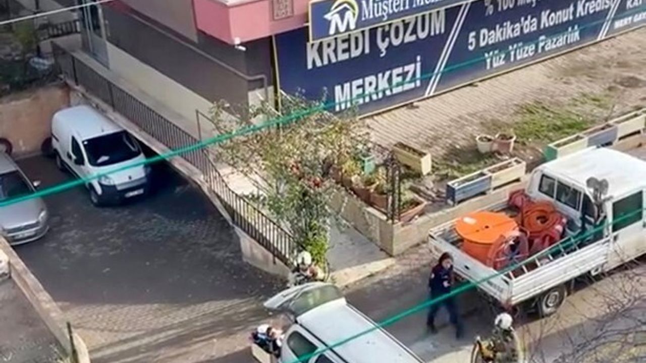 Ankara Sincan'da seyir halindeki otomobil alev aldı, itfaiye müdahale etti