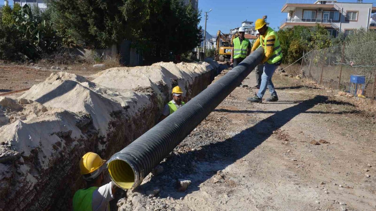 Antalya Büyükşehir, Döşemealtı'na 124 kilometrelik modern kanalizasyon şebekesi kuruyor