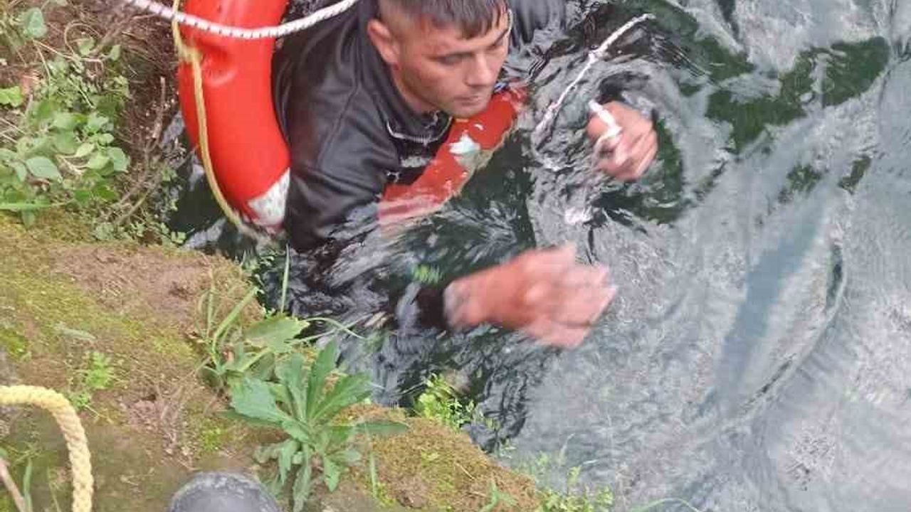 Antalya'da Düden Çayı'na Düşen Vatandaş İtfaiye ve AFAD Ekiplerince Kurtarıldı