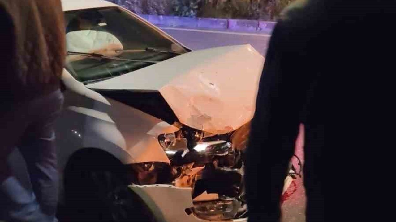 Araklı-Bayburt yolunda zincirleme kaza: 3 kişi yaralandı