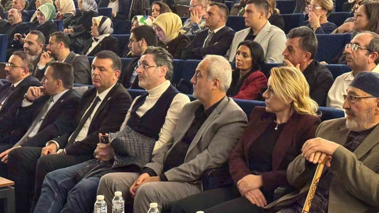 Arnavutköy Belediyesi'ne Yerel Yönetimler Ödülü: Yeni Medya Akademi ile gençliğe yatırım