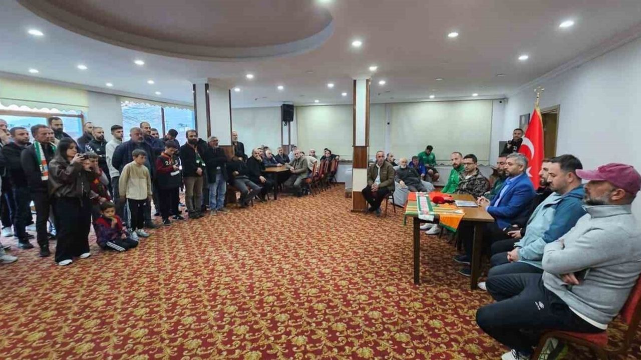 Artvin'de 17 kırmızı kart sonrası Murgul Belediyespor sahaya çıkmama kararı aldı