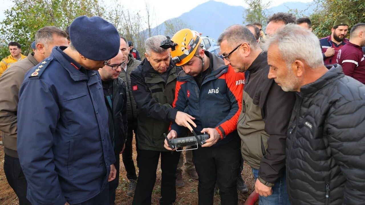 Artvin Valisi Ergün: Hopa'daki orman yangını kısmen kontrol altına alındı