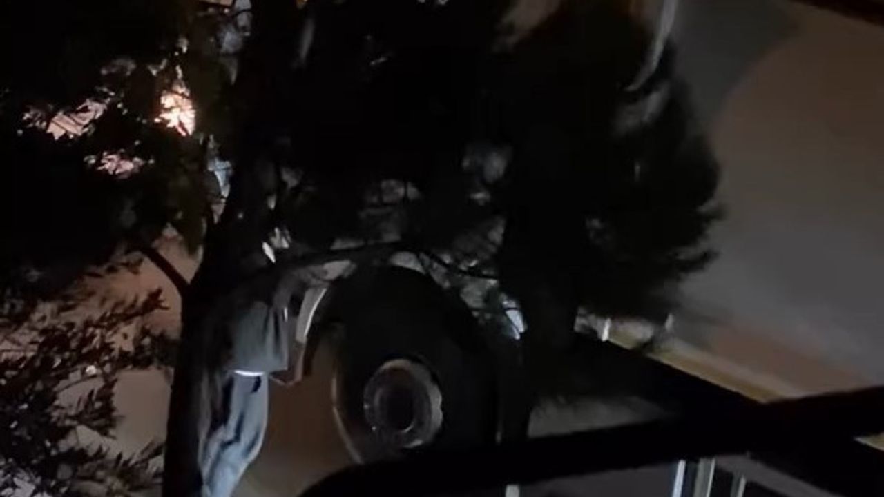 Ataşehir’de trafikte tartışma sonrası levye ile saldırı cep telefonu kamerasında