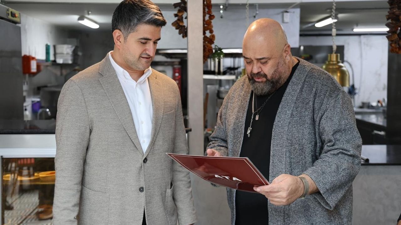 Ataşehir'in ilk sosyal tesisi Ata Teras, Somer Sivrioğlu'nu ağırladı