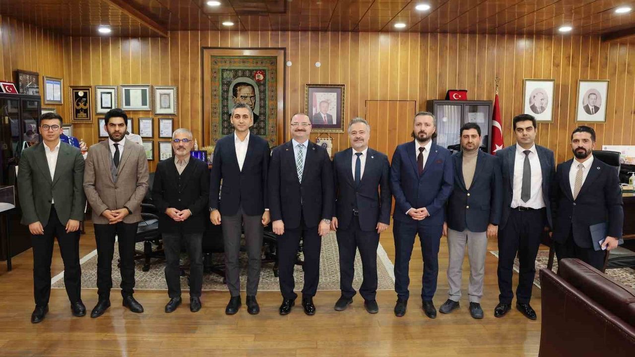 Atatürk Üniversitesi'nde Dijital Bilgi Üretim Seferberliği: KÜRE Madde Yazım Atölyesi