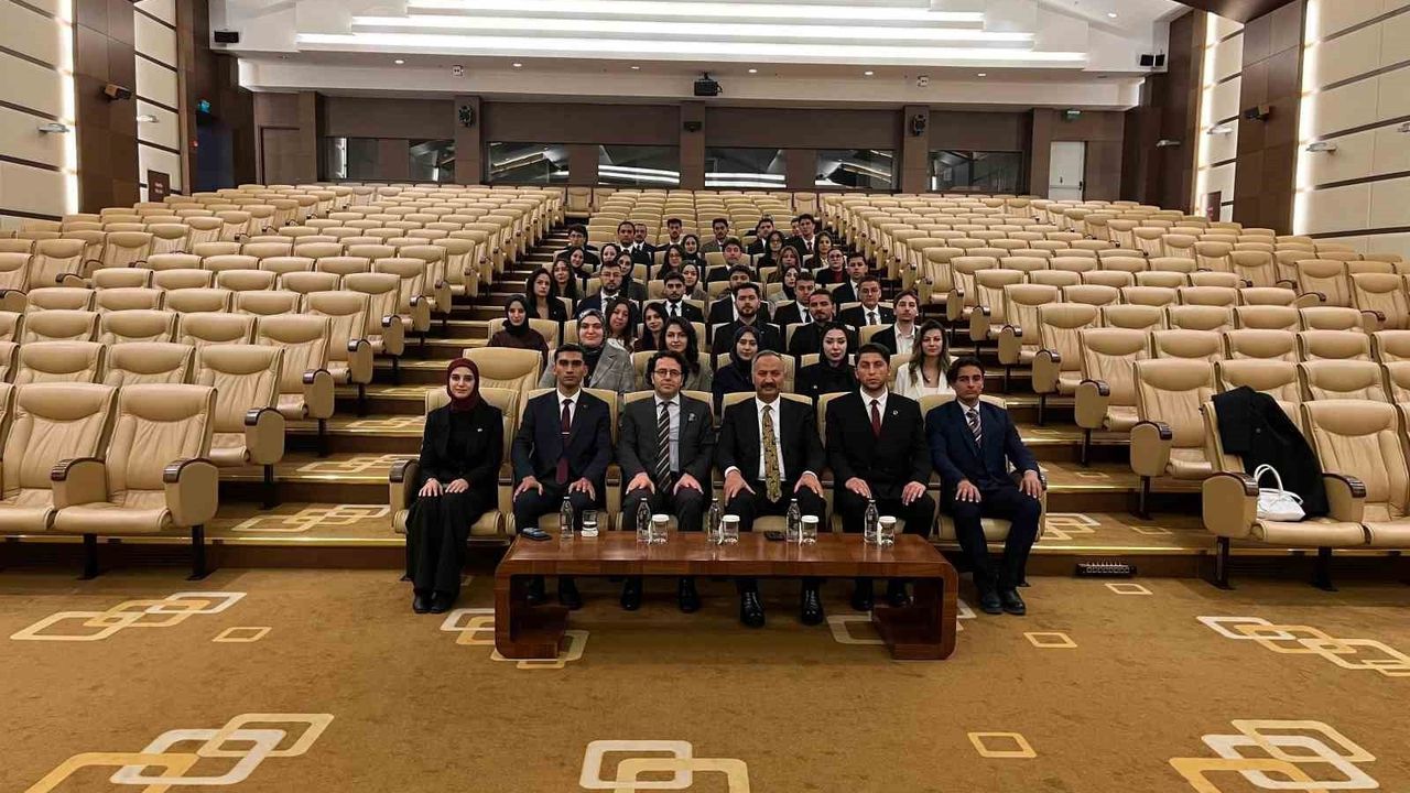 Atatürk Üniversitesi Öğrencileri Ankara'da Yüksek Yargı Kurumlarını Yerinde İnceledi