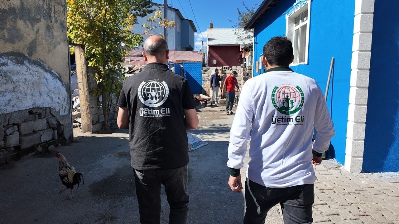 Avrupa Yetim Eli Derneği Ağrı'da Yüzlerce Aileye Nakdi Destek Sağladı