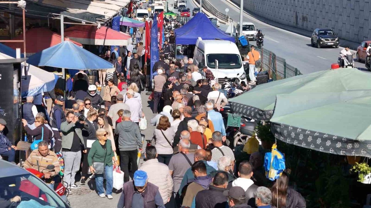 Aydın Büyükşehir, Kuşadası’nda Ata Tohumu Kışlık Fidelerini Vatandaşla Buluşturdu